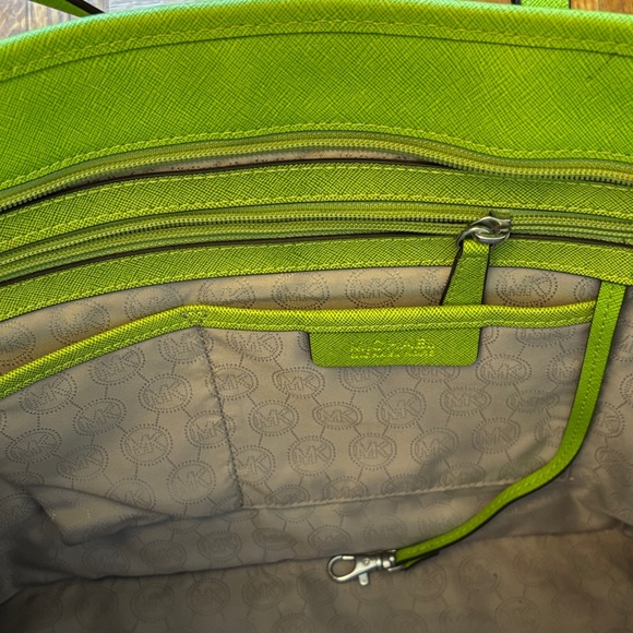 Michael Kors Lime Green Tote Bag - Picture 6 of 9